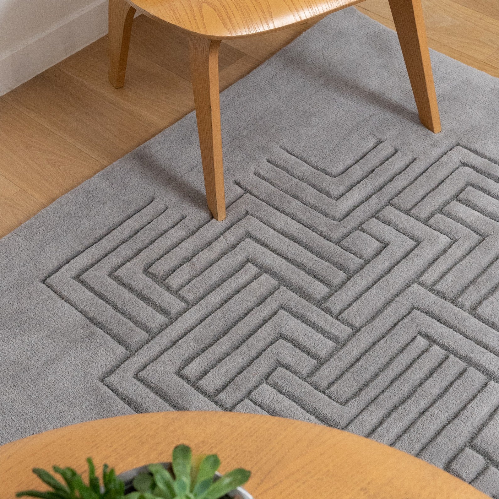 Rug grey Interference