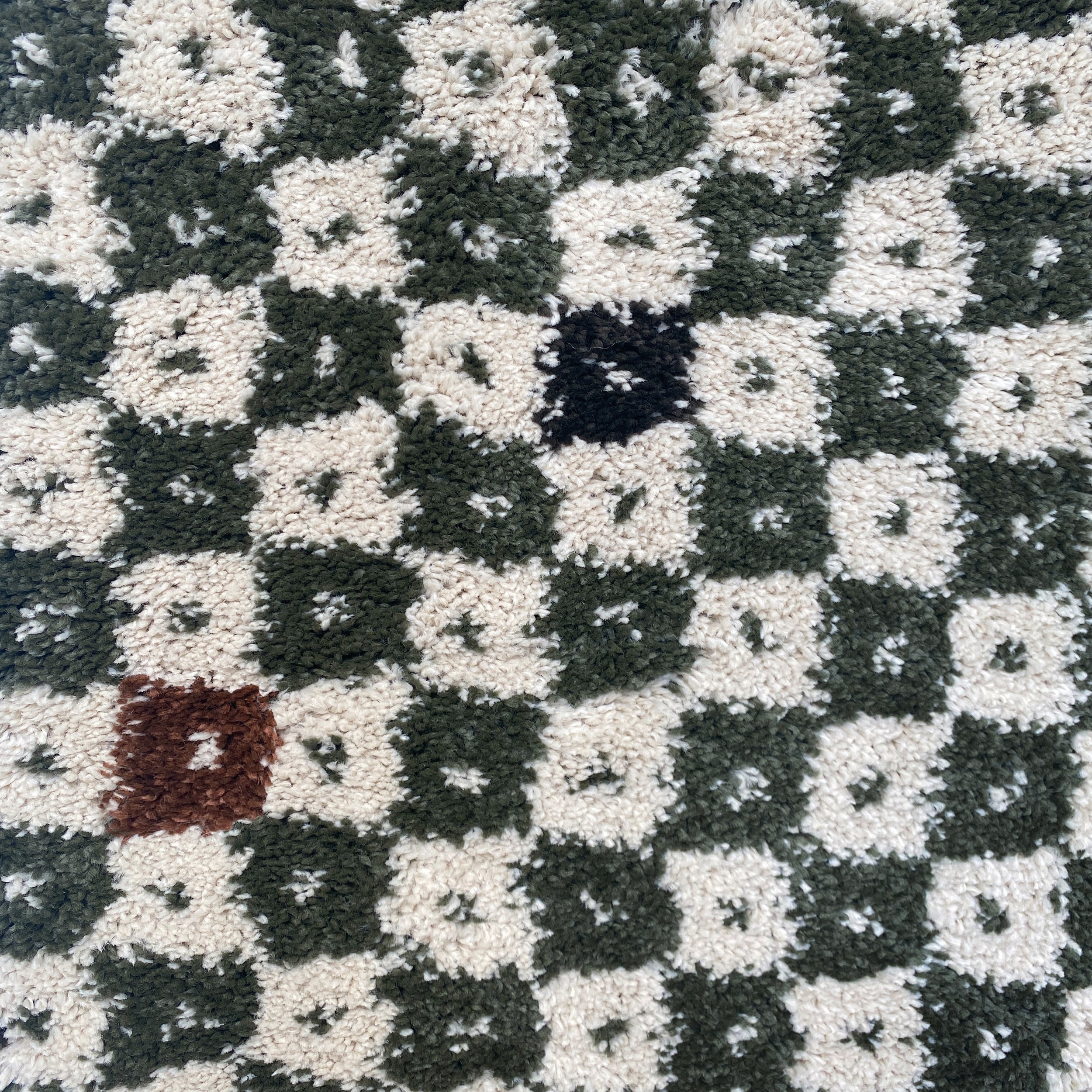 Damier green rug 
